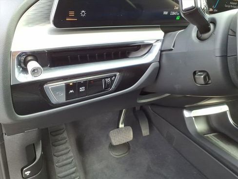 Used 2024 Cadillac Lyriq Sport AWD/4WD image 28