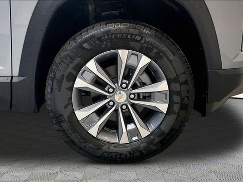New 2026 Chevrolet Equinox LT AWD/4WD image 15
