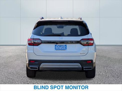 New 2025 Honda Pilot Touring image 8