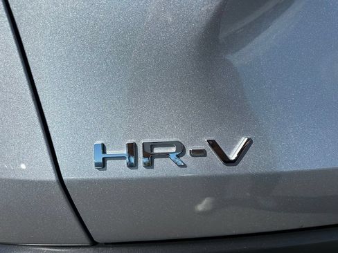 Used 2024 Honda HR-V LX image 9