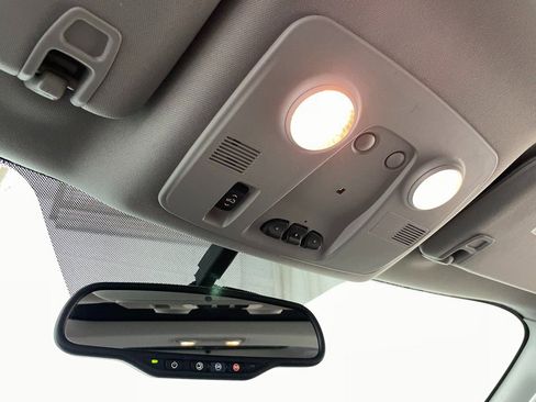 Used 2016 GMC Acadia SLT w/ Open Road Package image 32