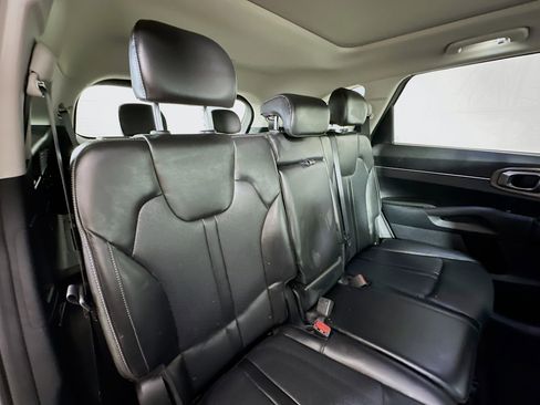 Used 2023 Kia Sorento S w/ Panoramic Sunroof Package AWD/4WD image 28