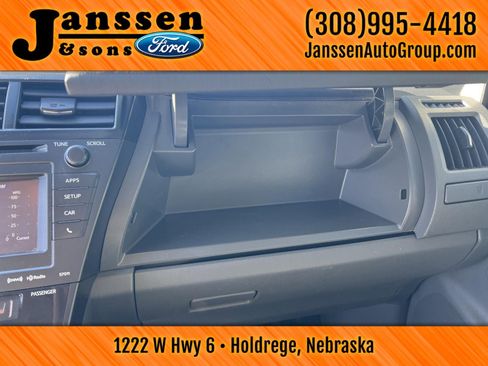 Used 2014 Toyota Prius V Five image 17