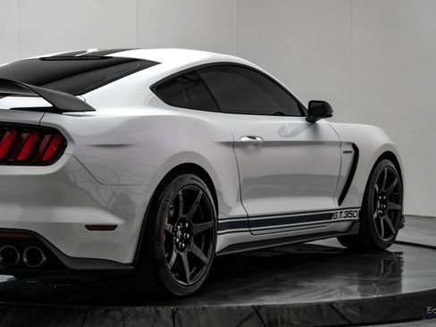 Used 2019 Ford Mustang Shelby GT350R w/ GT350R Equipment Group 920A RWD image 19