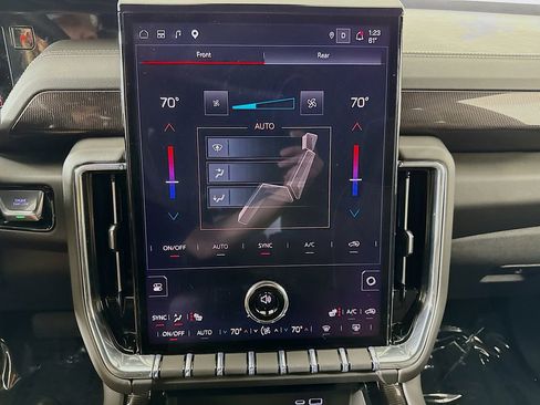 Used 2026 GMC Yukon Elevation RWD image 16
