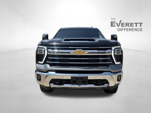 Used 2024 Chevrolet Silverado 2500 LTZ w/ LTZ Convenience Package AWD/4WD image 2