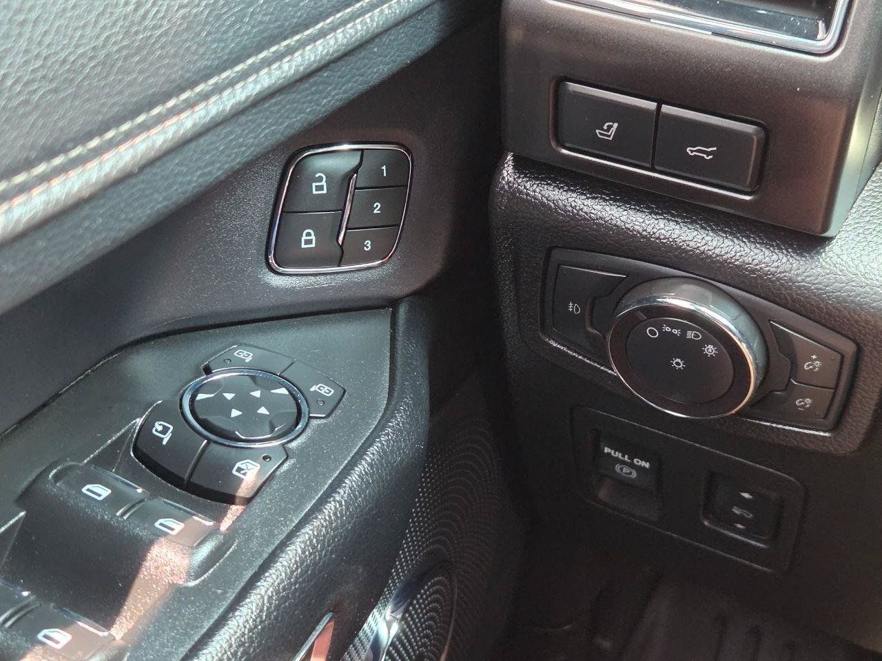 Used 2019 Ford Expedition Limited AWD/4WD image 28