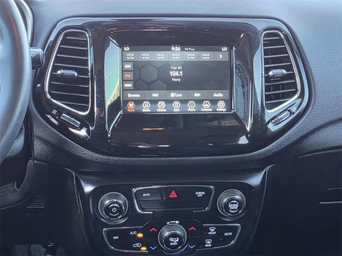 Used 2019 Jeep Compass Altitude image 16