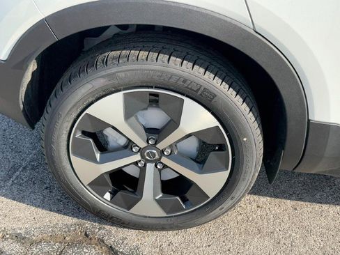 New 2026 Volvo XC40 B4 Plus w/ Climate Package image 4