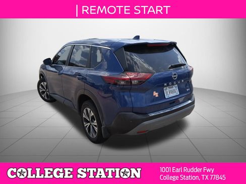 Used 2022 Nissan Rogue SV FWD image 4