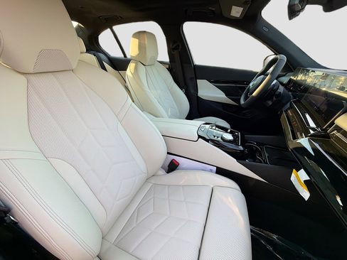 New 2026 BMW 530i w/ Convenience Package image 15