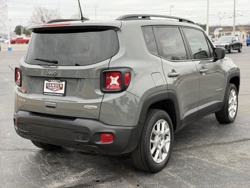 Used 2022 Jeep Renegade Latitude image 14
