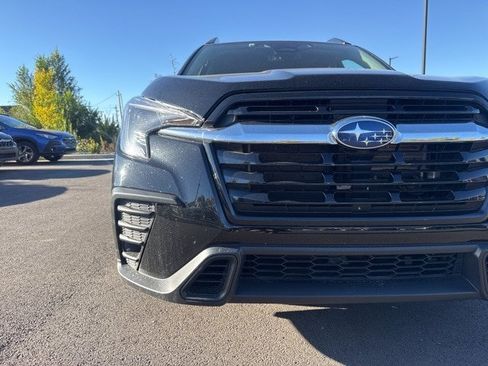 Used 2023 Subaru Ascent Premium w/ Convenience Package image 9