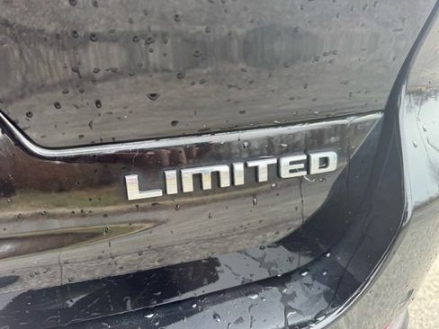 Used 2023 Jeep Grand Cherokee L Limited w/ Luxury Tech Group II RWD image 8