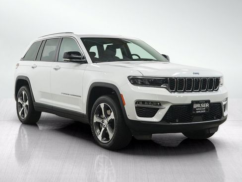 Used 2022 Jeep Grand Cherokee Limited 4xe w/ Luxury Tech Group II AWD/4WD image 7