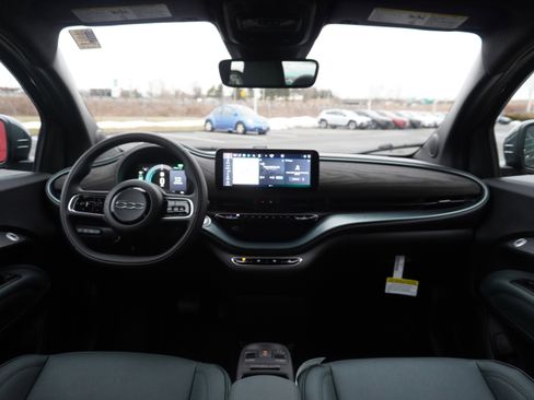 New 2025 FIAT 500 e image 2