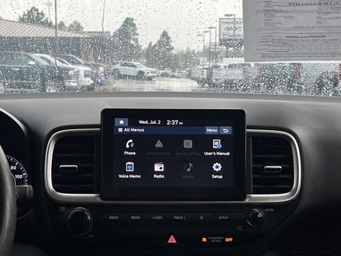 Used 2021 Hyundai Venue SE image 22