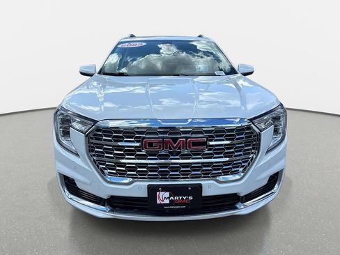 Used 2023 GMC Terrain Denali w/ Denali Premium Package AWD/4WD image 8