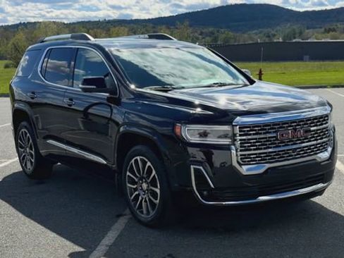 Used 2020 GMC Acadia Denali w/ Technology Package AWD/4WD image 2