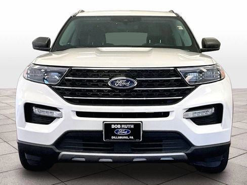 Used 2022 Ford Explorer XLT w/ Equipment Group 202A AWD/4WD image 3