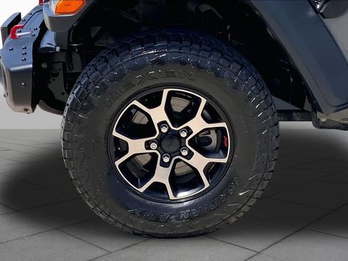 Used 2018 Jeep Wrangler Unlimited Rubicon AWD/4WD image 11