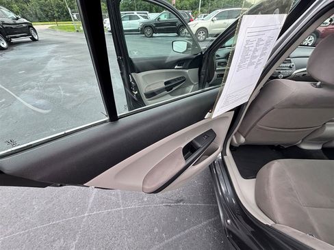 Used 2012 Honda Accord LX image 17