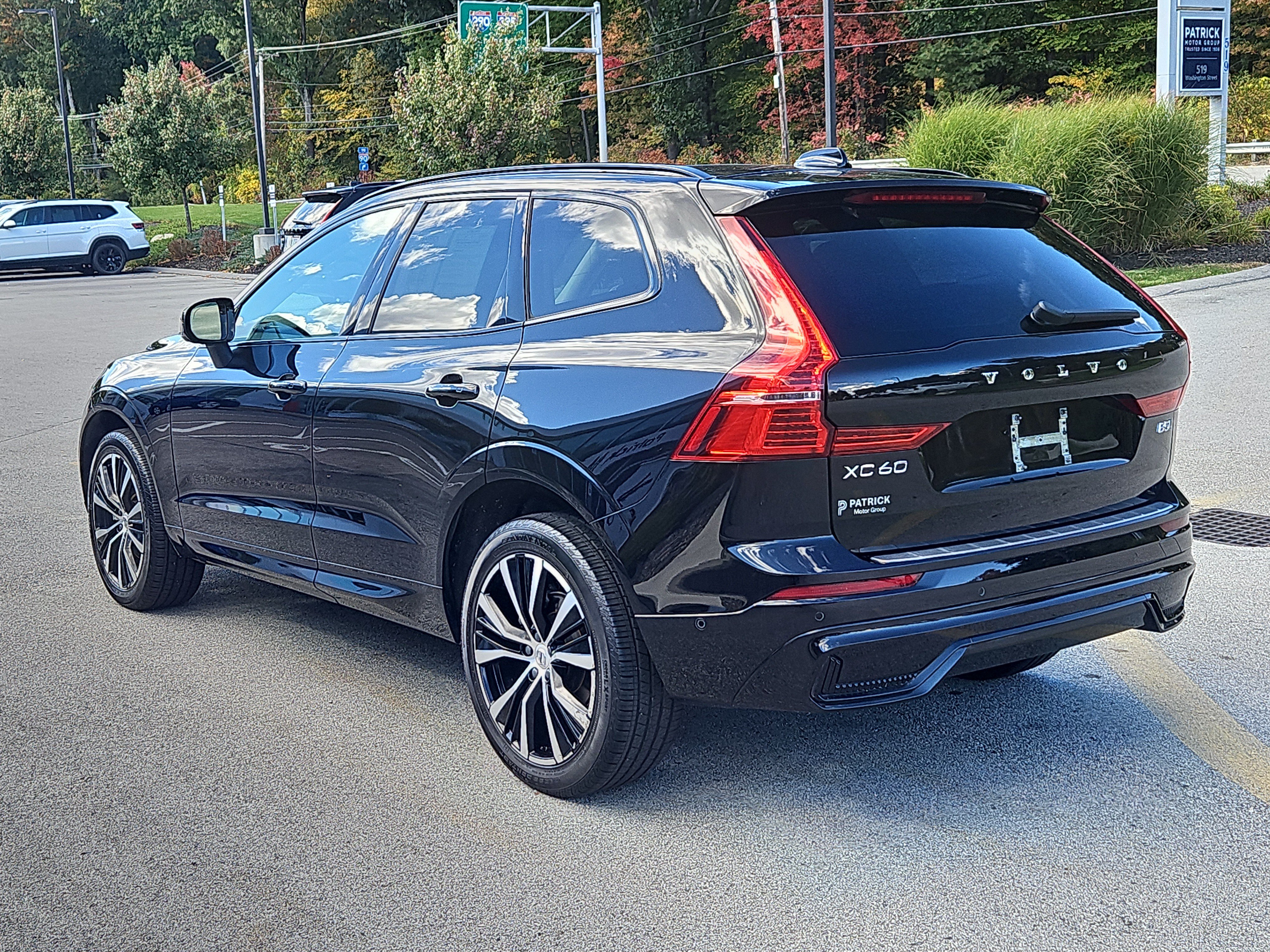 Used 2023 Volvo XC60 B5 Plus w/ Climate Package AWD/4WD image 27