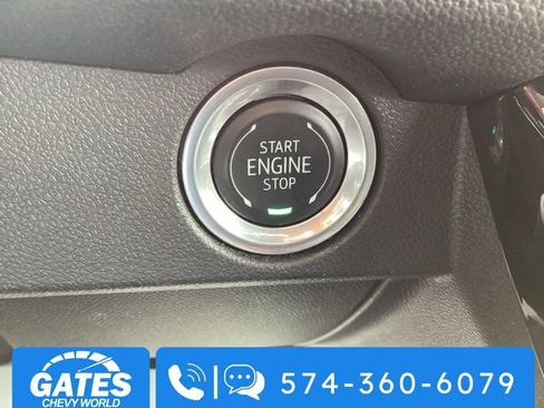 Used 2024 Chevrolet Traverse LT AWD/4WD image 26