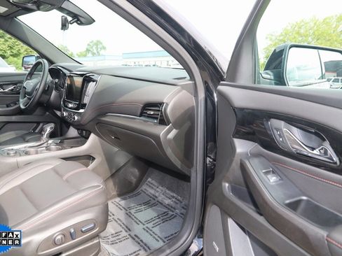 Used 2023 Chevrolet Traverse RS w/ LPO, Floor Liner Package image 55