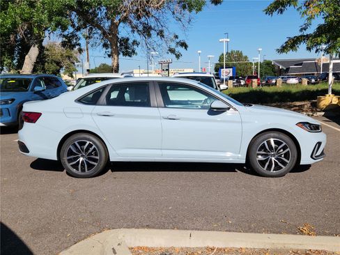 New 2025 Volkswagen Jetta SE image 2