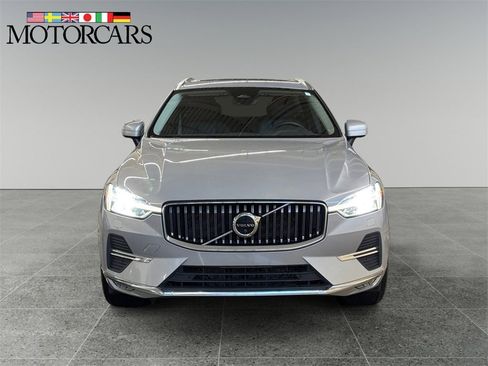 Certified 2023 Volvo XC60 B5 Plus w/ Climate Package image 8