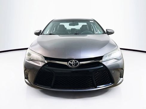 Used 2015 Toyota Camry XSE image 2