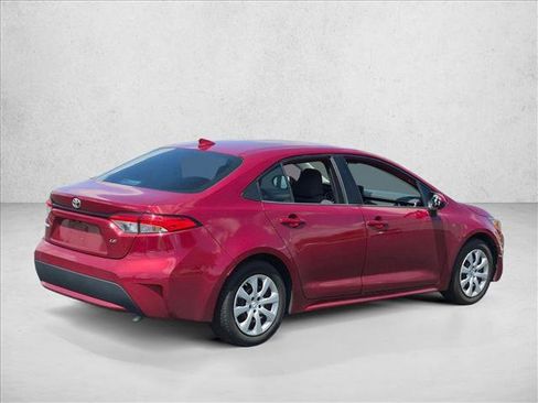 Used 2022 Toyota Corolla LE FWD image 5