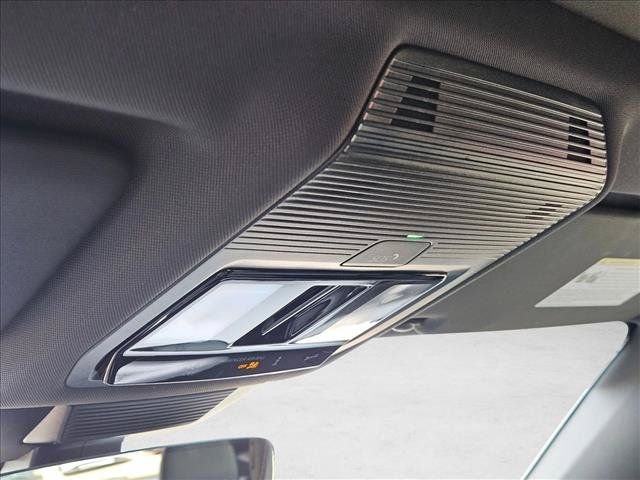 Used 2026 Volkswagen Tiguan SE R-Line FWD image 18