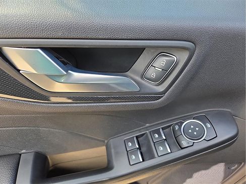 Used 2023 Ford Escape ST-Line image 13