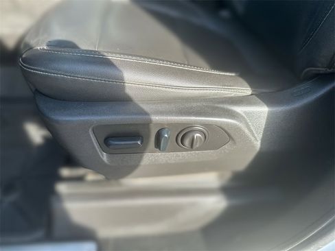 Used 2022 Chevrolet Silverado 2500 LT w/ Z71 Sport Edition image 15