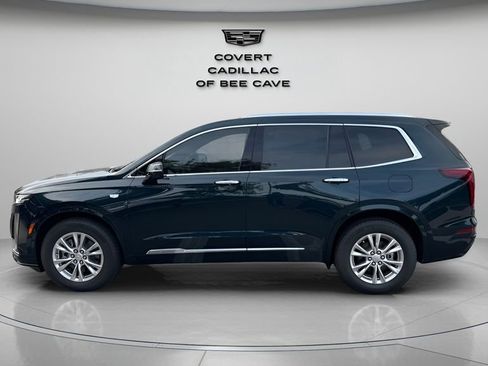New 2025 Cadillac XT6 Luxury image 6