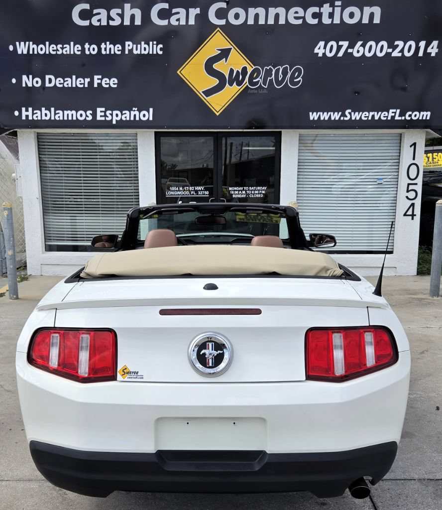 Used 2010 Ford Mustang Convertible RWD image 12