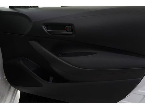 Used 2025 Toyota Corolla LE image 9