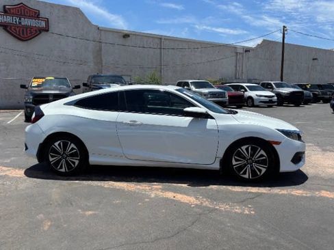 Used 2016 Honda Civic EX-T image 2