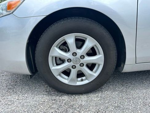 Used 2011 Toyota Camry LE w/ LE Extra-Value Pkg FWD image 22