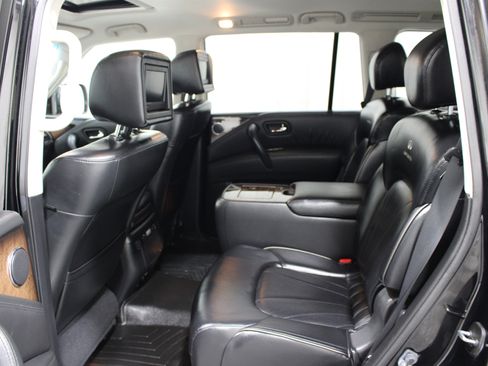 Used 2011 INFINITI QX56 4WD w/ Deluxe Touring Pkg image 22