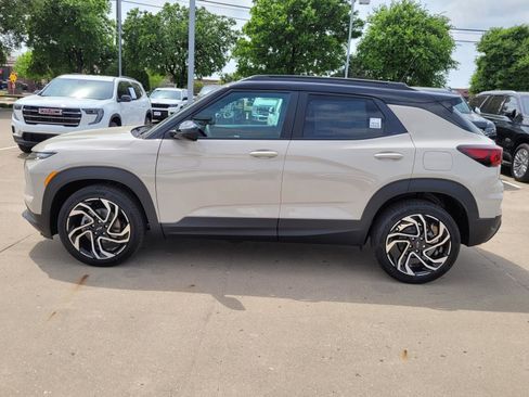 New 2026 Chevrolet TrailBlazer RS w/ Driver Confidence Package image 2