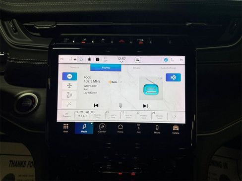 Used 2022 Jeep Grand Cherokee L Limited w/ Luxury Tech Group II image 17