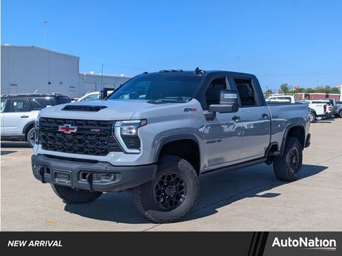 Used 2025 Chevrolet Silverado 2500 ZR2 w/ ZR2 Bison Edition image 1