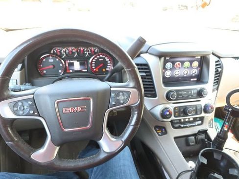 Used 2015 GMC Yukon XL SLT w/ Open Road Package image 3