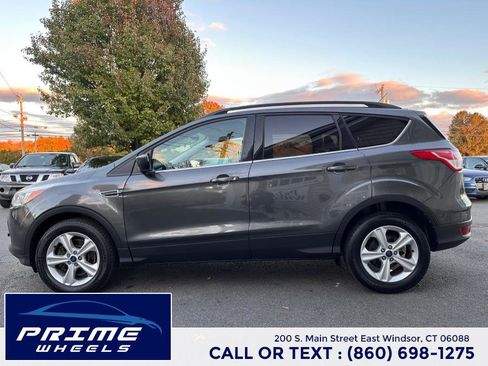 Used 2016 Ford Escape SE w/ Equipment Group 201A image 4