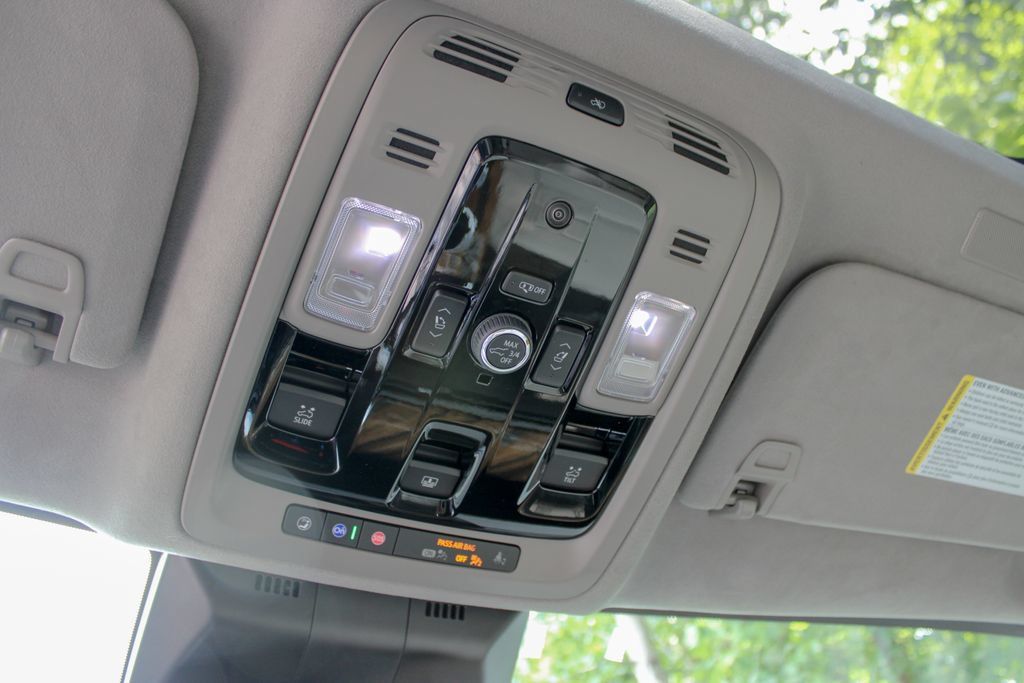 Used 2025 Cadillac Escalade ESV Sport Platinum AWD/4WD image 23