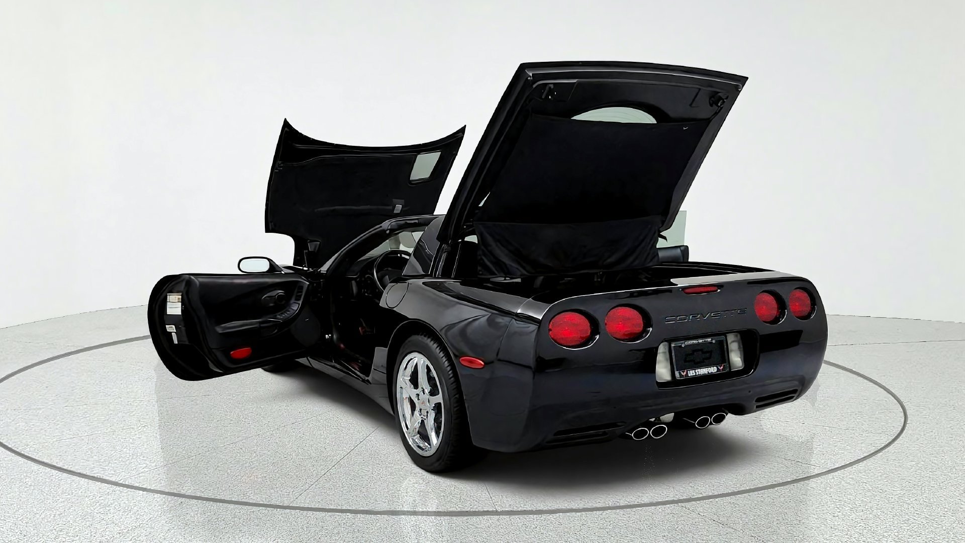 Used 2004 Chevrolet Corvette Coupe RWD image 11