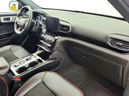 Used 2023 Ford Explorer ST-Line image 25